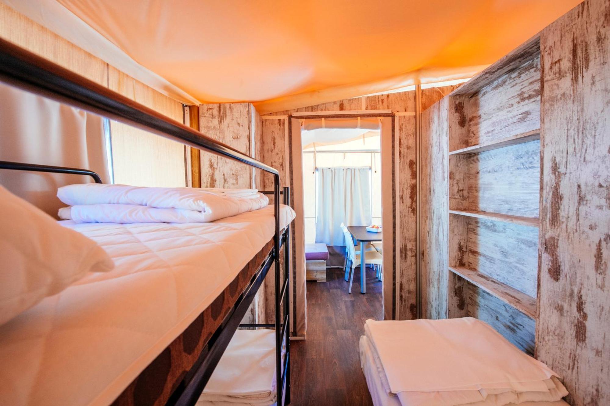 Zaton Holiday Resort Glamping Tents นิน ห้อง รูปภาพ